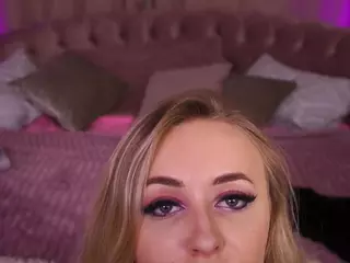 CandyGraces's Live Sex Cam Show