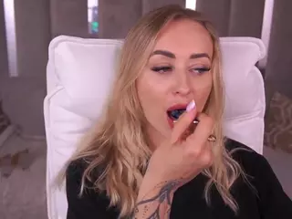 CandyGraces's Live Sex Cam Show
