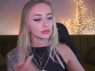 CandyGraces's Live Sex Cam Show