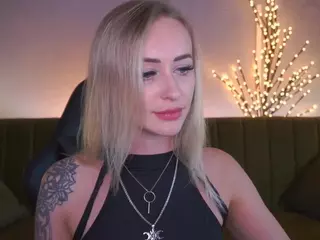 CandyGraces's Live Sex Cam Show