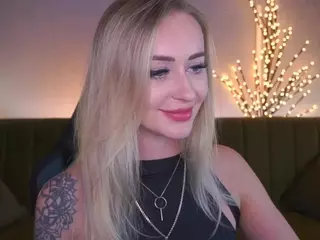 CandyGraces's Live Sex Cam Show