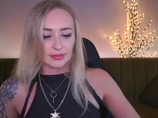 CandyGraces's Live Sex Cam Show