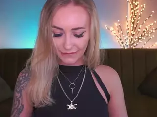 CandyGraces's Live Sex Cam Show