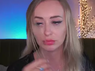CandyGraces's Live Sex Cam Show