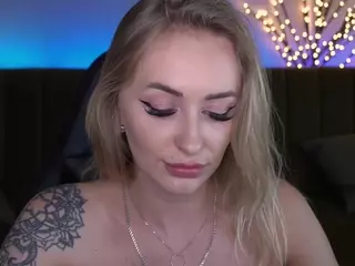 CandyGraces's Live Sex Cam Show