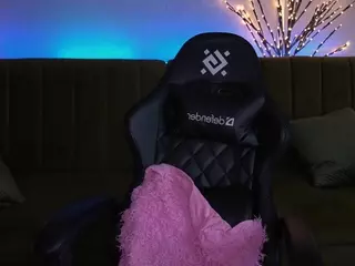 CandyGraces's Live Sex Cam Show