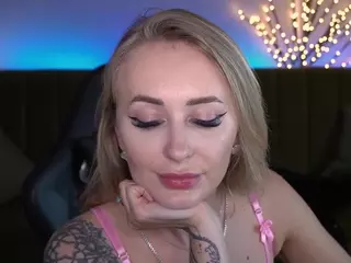 CandyGraces's Live Sex Cam Show