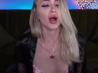 CandyGraces's Live Sex Cam Show