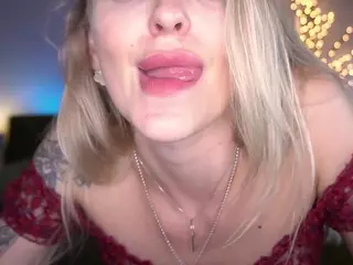 CandyGraces's Live Sex Cam Show
