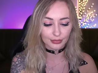 CandyGraces's Live Sex Cam Show