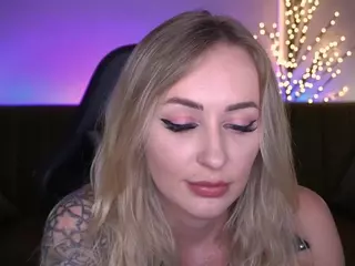 CandyGraces's Live Sex Cam Show