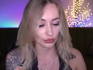 CandyGraces's Live Sex Cam Show