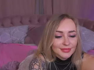CandyGraces's Live Sex Cam Show