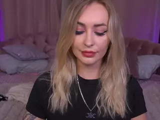 CandyGraces's Live Sex Cam Show
