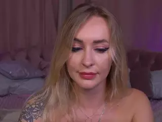 CandyGraces's Live Sex Cam Show