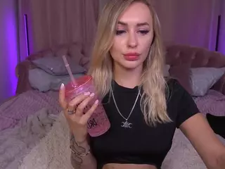 CandyGraces's Live Sex Cam Show