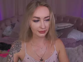 CandyGraces's Live Sex Cam Show