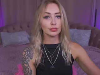CandyGraces's Live Sex Cam Show