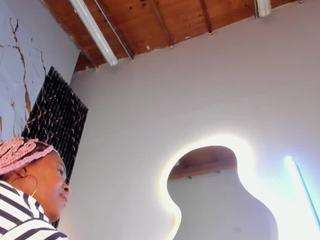 Live cam show with ebonyyhot