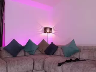 nathaliie-cruz's Live Sex Cam Show