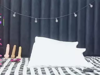 petitelittleebony's Live Sex Cam Show