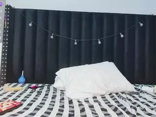 petitelittleebony's Live Sex Cam Show