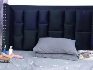 petitelittleebony's Live Sex Cam Show