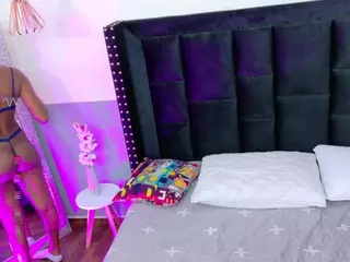 petitelittleebony's Live Sex Cam Show