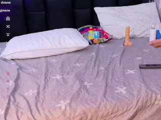 petitelittleebony's Live Sex Cam Show