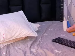 petitelittleebony's Live Sex Cam Show