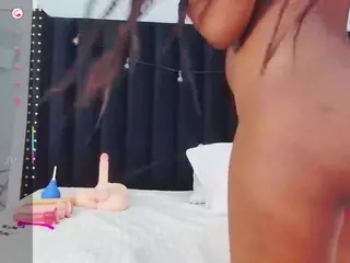 petitelittleebony's Live Sex Cam Show