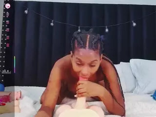 petitelittleebony's Live Sex Cam Show