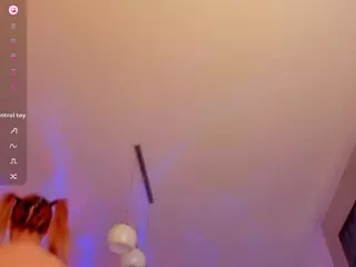 KYLIE's Live Sex Cam Show
