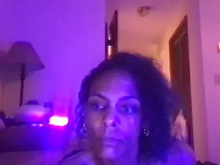 nesatakediggzz's Live Sex Cam Show