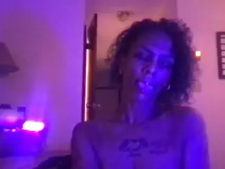 nesatakediggzz's Live Sex Cam Show