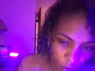 nesatakediggzz's Live Sex Cam Show