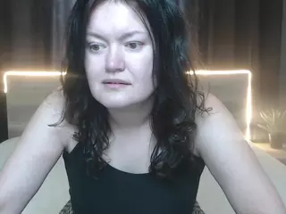 LolaHikls's Live Sex Cam Show