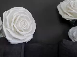 LolaHikls's Live Sex Cam Show