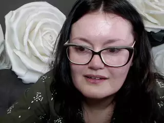 LolaHikls's Live Sex Cam Show