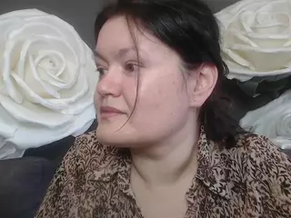 LolaHikls's Live Sex Cam Show
