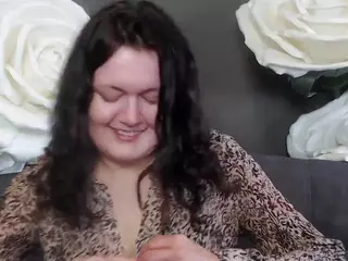LolaHikls's Live Sex Cam Show