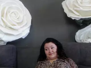 LolaHikls's Live Sex Cam Show