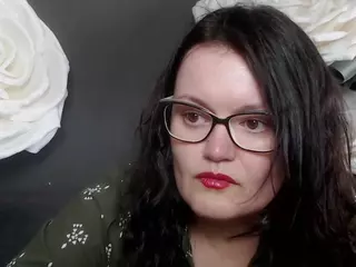 LolaHikls's Live Sex Cam Show
