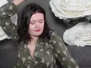 LolaHikls's Live Sex Cam Show
