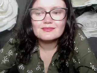 LolaHikls's Live Sex Cam Show