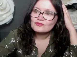 LolaHikls's Live Sex Cam Show