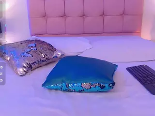 zoe jones's Live Sex Cam Show
