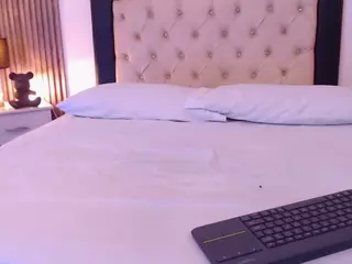 zoe jones's Live Sex Cam Show