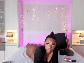 Live cam show with KeylaRoss