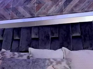 TaniiaSmiith's Live Sex Cam Show